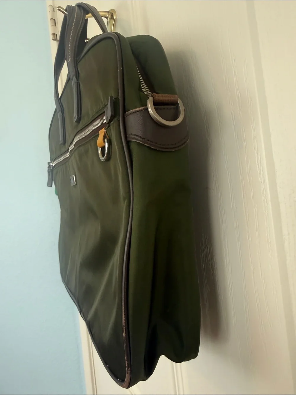 TUMI NYLON BUSINESS BRIEF BAG ARMY GREEN AND BROWN LEATHER HANDLE/TRIM